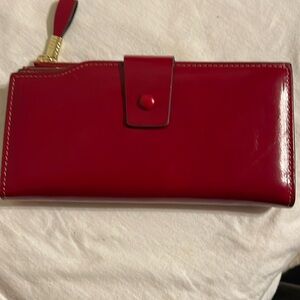 Woman’s RFID Wallet